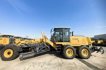 Автогрейдер XCMG GR215A