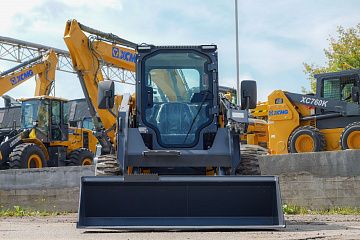 Мини-погрузчик XCMG SR760RU